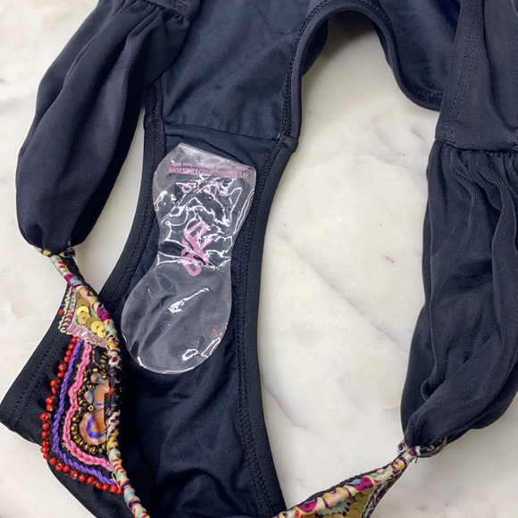 PilyQ San Sebastian Embroidered Bikini Bottom  L - Picture 6 of 8